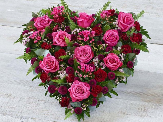 Cerise Rose Heart image