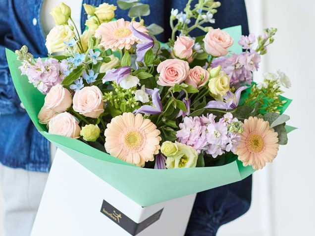 Deluxe Pastel Bouquet image