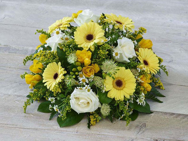 Scented Yellow Posy image