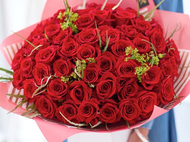 Ultimate 100 Red Rose Bouquet image