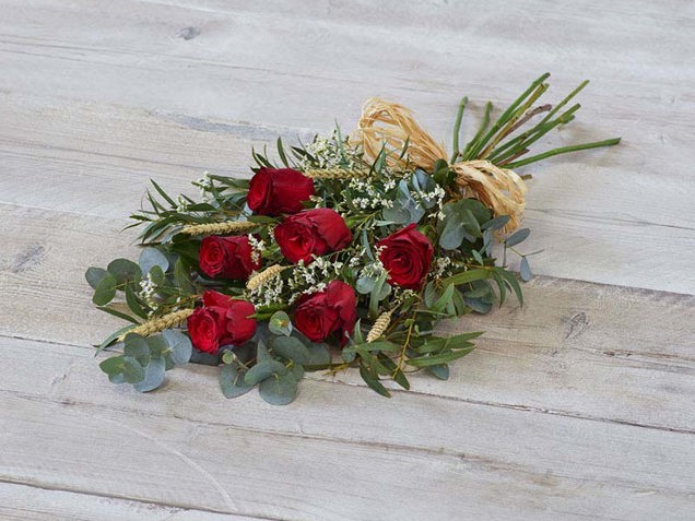 Simple Red Rose Sheaf image