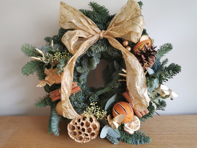 Gold Wreath 30cms